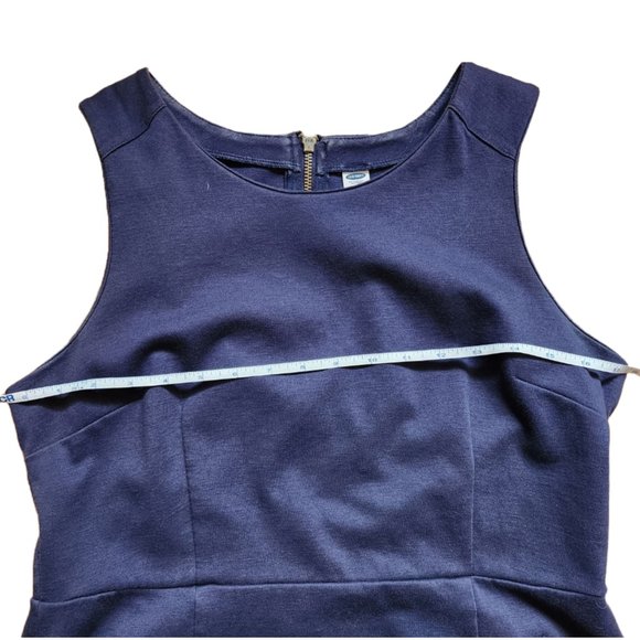 Navy Blue Old Navy Large Sleeveless Dress with pockets - Picture 5 of 7